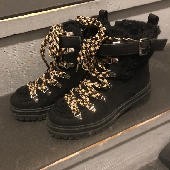 Ladies Sam Edelman boots. - Picture 2 of 6